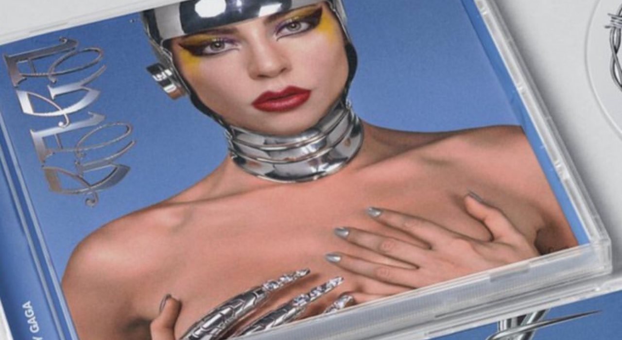 Grimes publica foto da suposta capa do novo álbum de Lady Gaga