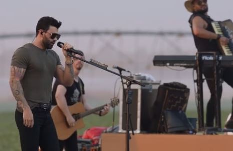 Em live, Gusttavo Lima entoa música que cantou com Andressa Suita no passado e surpreende fãs