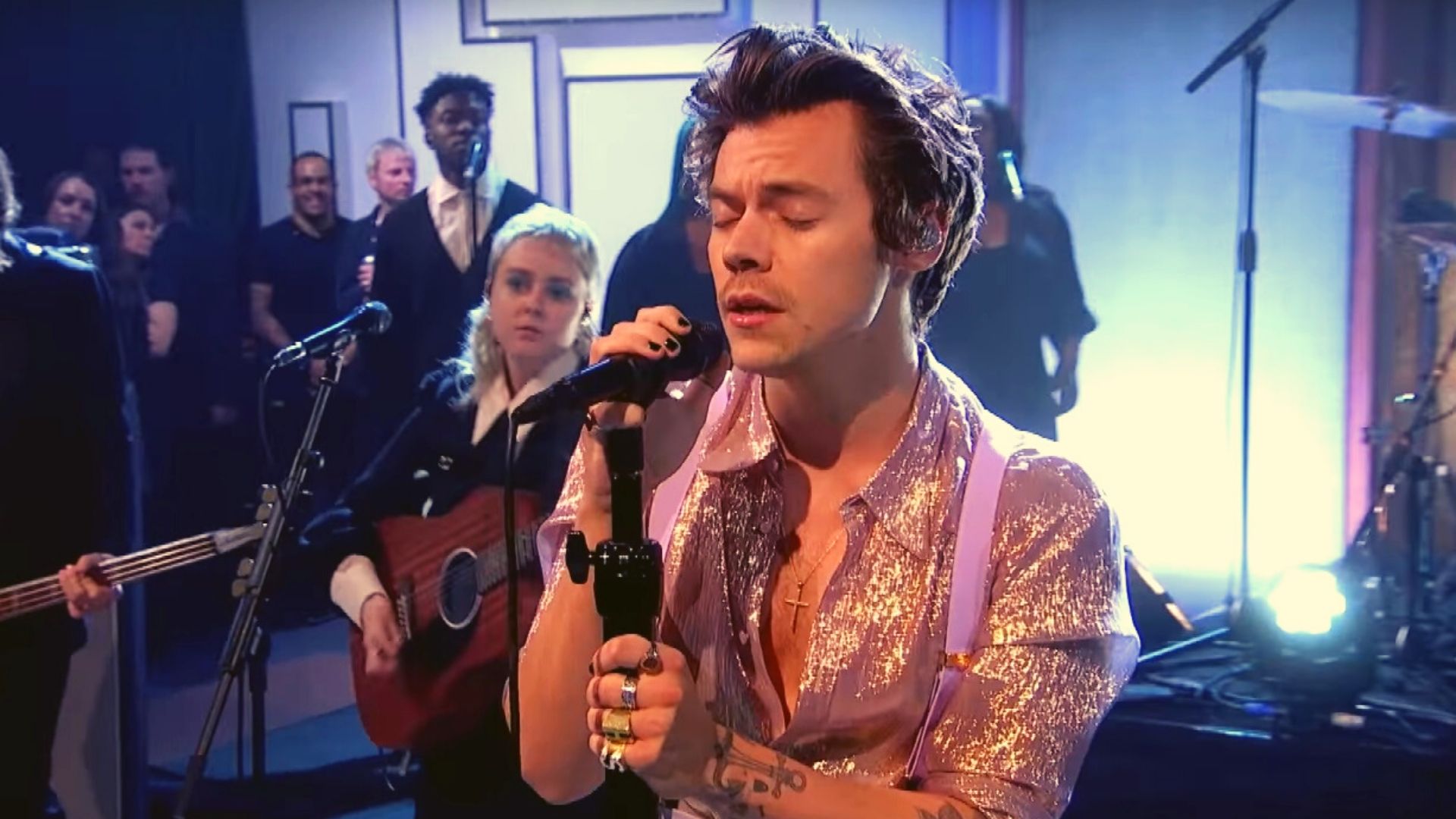 Harry Styles conquista primeira posição da Apple Music com o álbum Fine Line