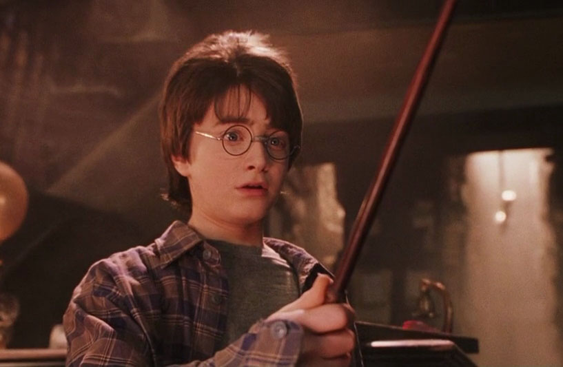 Daniel Radcliffe e outros famosos leem capítulos do primeiro livro de Harry Potter em nova campanha
