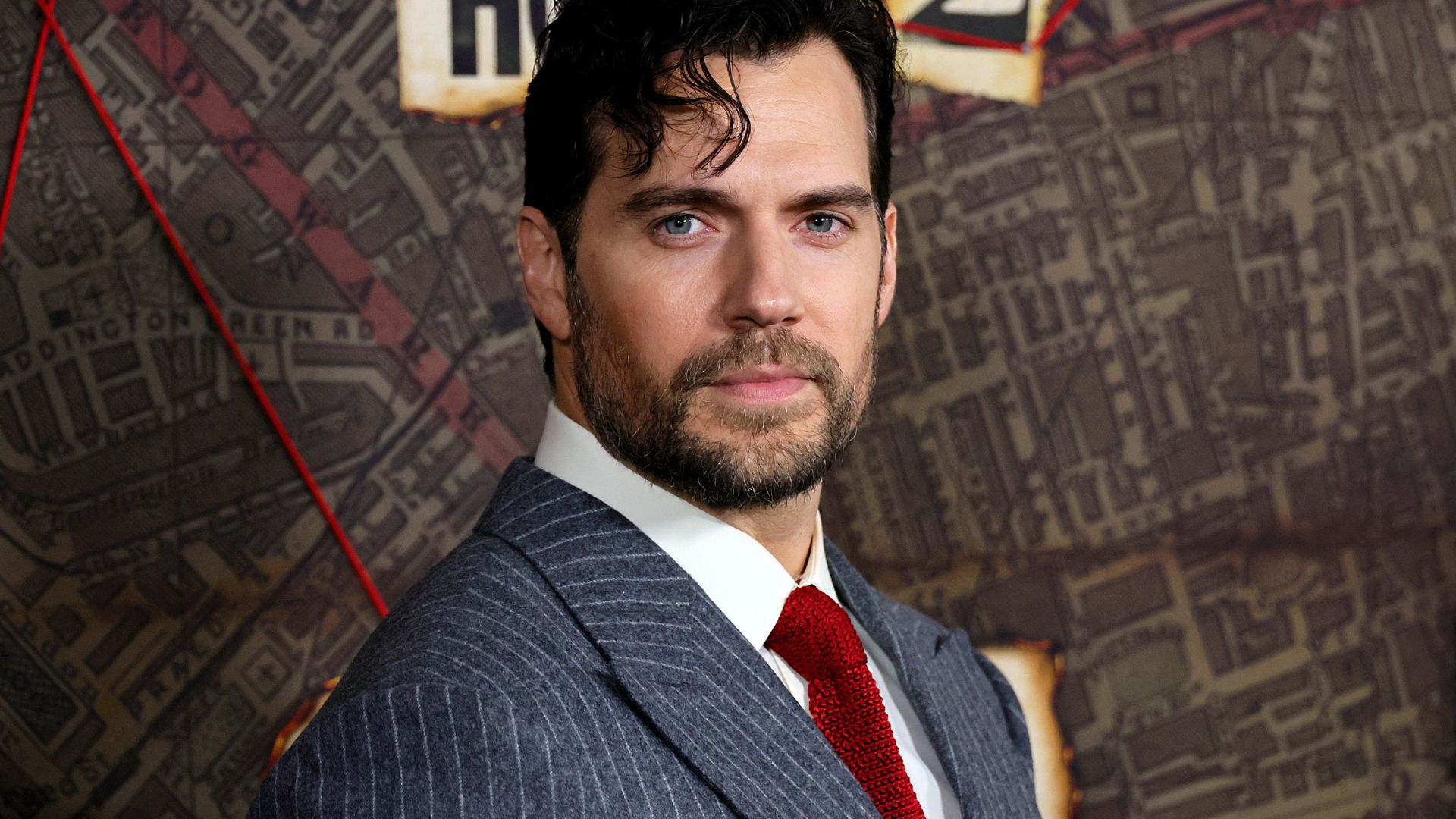 Henry Cavill não tinha ideia de que Stephenie Meyer o achava o “Edward perfeito” para “Crepúsculo”