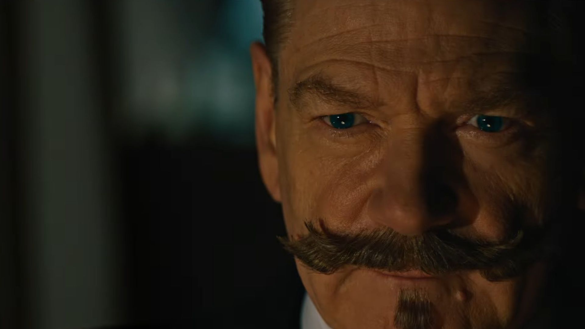 Hercule Poirot encara mistério de outro mundo no trailer de “A Noite das Bruxas”
