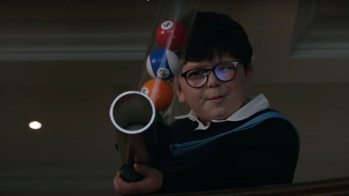 Garotinho enfrenta ladrões no trailer do reboot de “Esqueceram de Mim”
