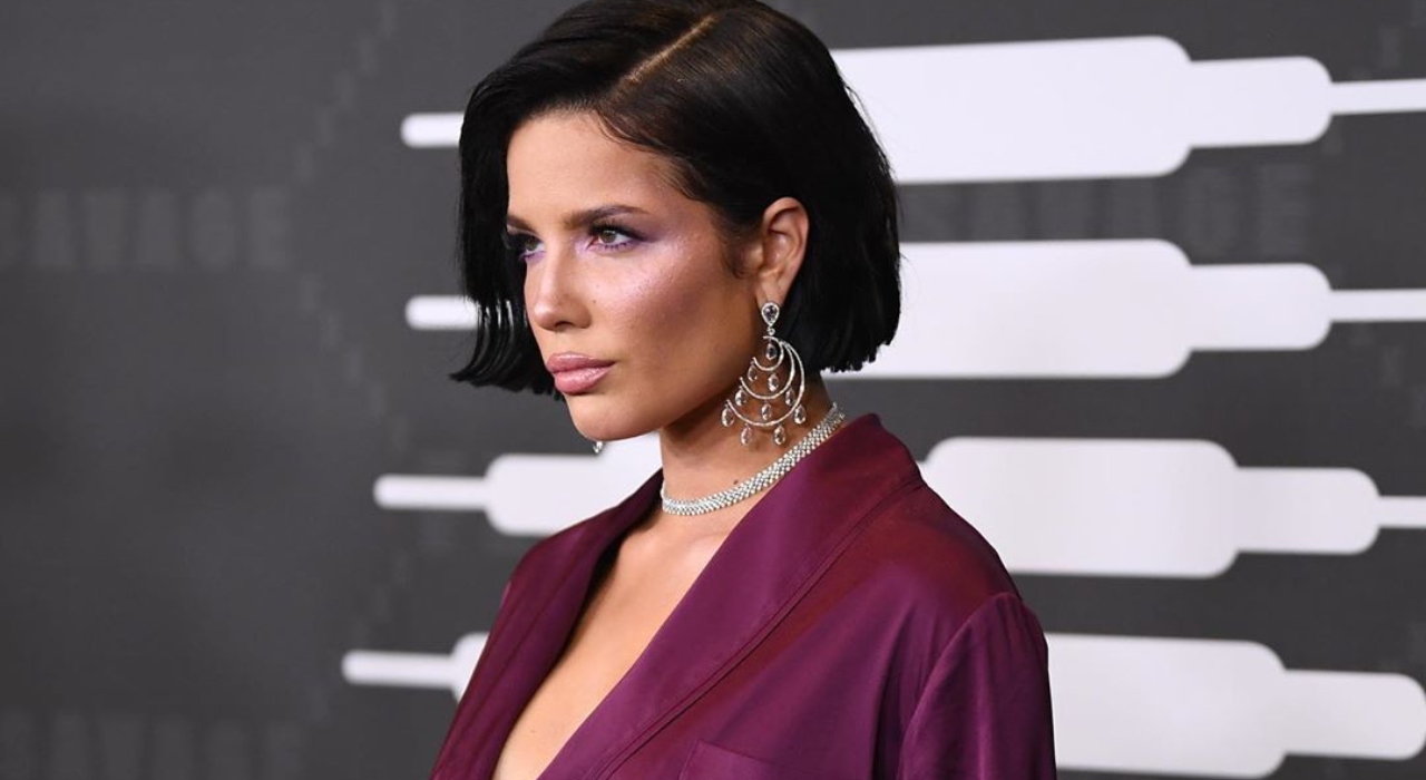 Halsey irá se apresentar no Emmy Awards 2019