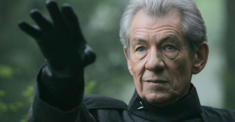 Ian McKellen, de “X-Men”, é vacinado contra a Covid-19 e declara: “Me sinto sortudo”