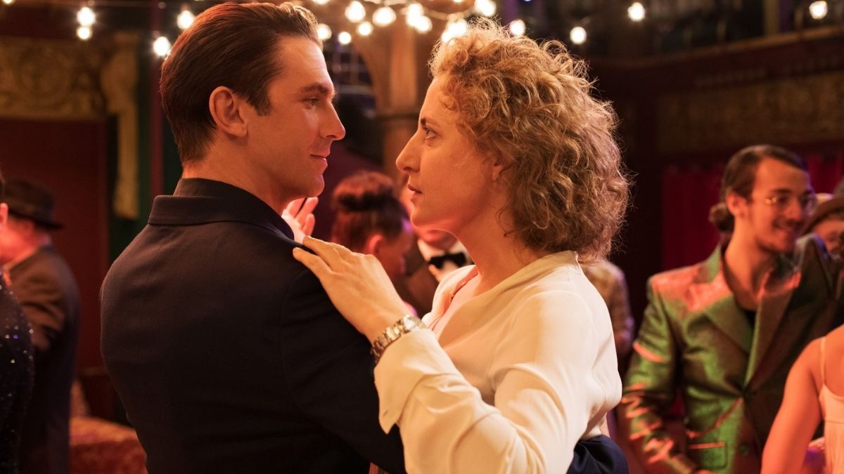 Mulher compartilha sua vida com um robô no trailer de “I’m Your Man”