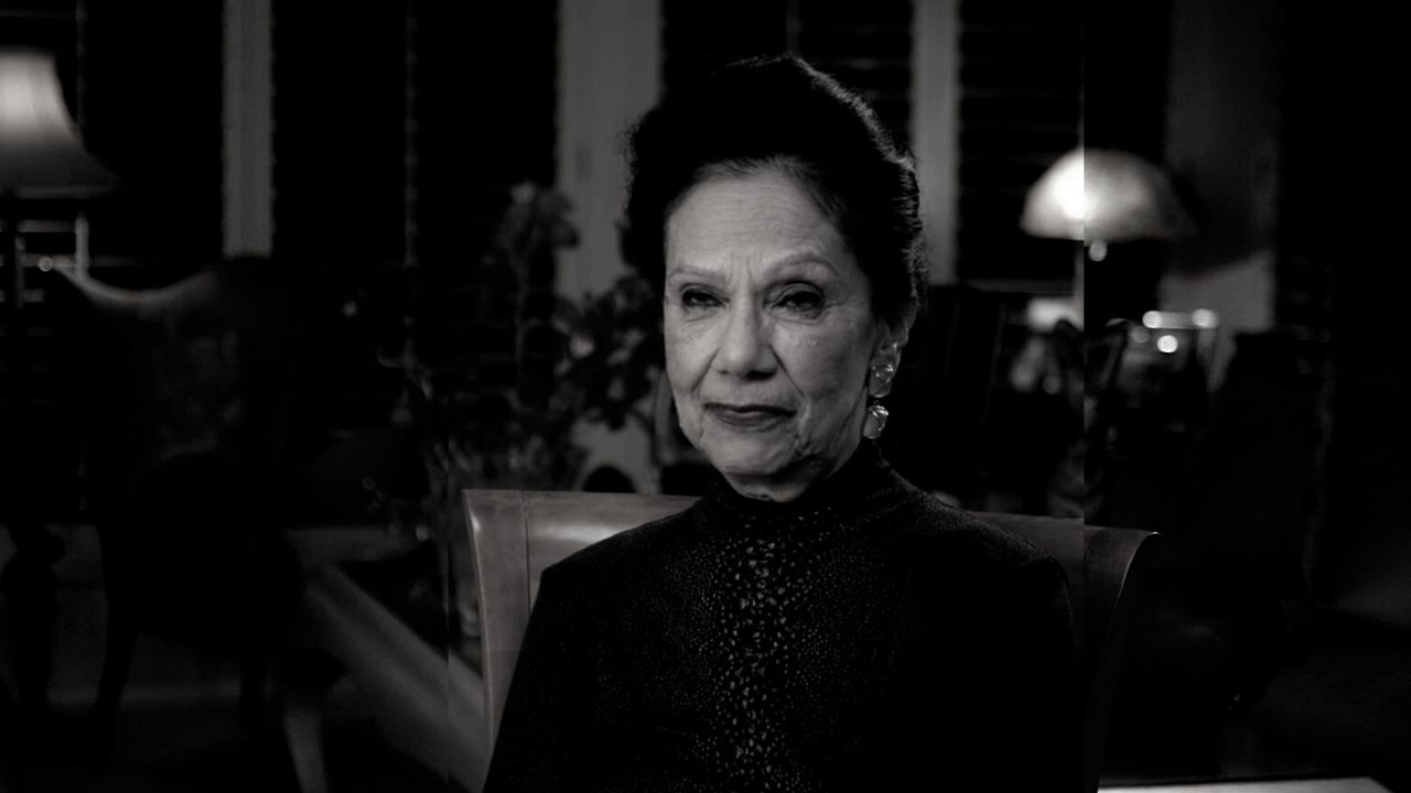 Sogra de presidente da Netflix é morta a tiros aos 81 anos durante invasão domiciliar