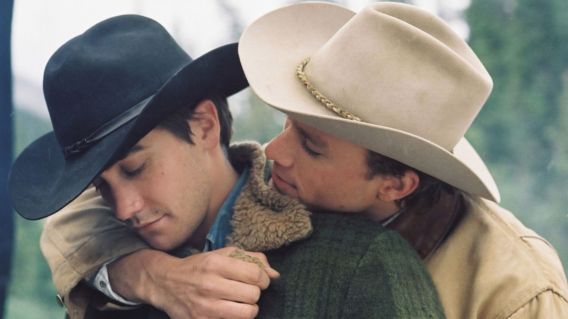Jake Gyllenhaal fala de relação profunda com Heath Ledger em “Brokeback Mountain”