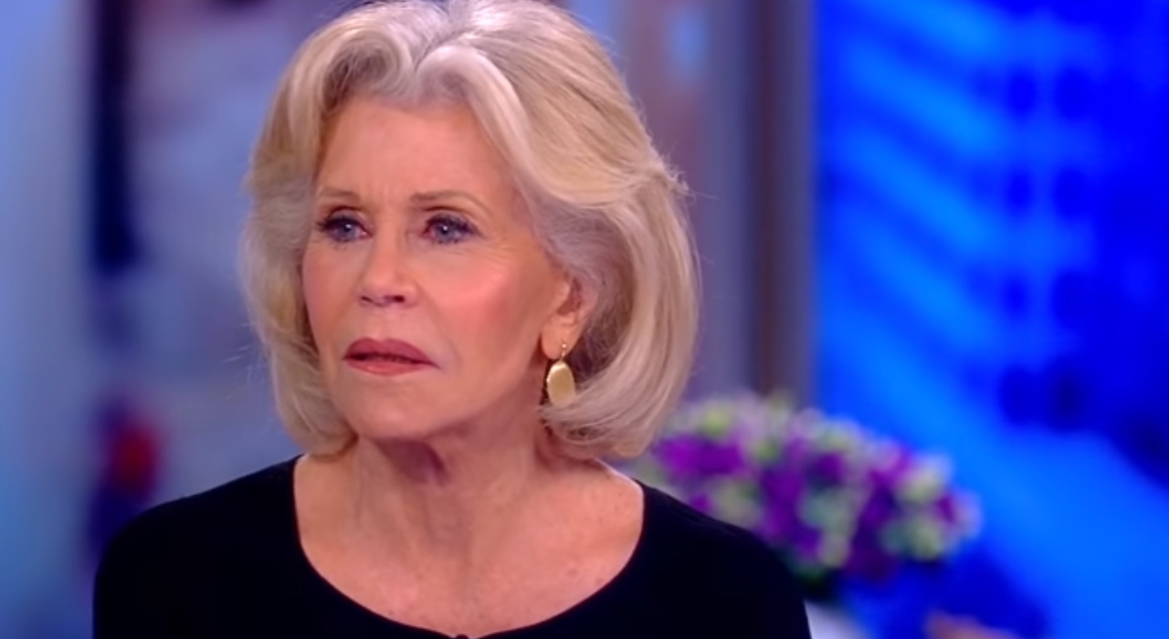 Jane Fonda revela como é passar a noite na cadeia aos 81 anos