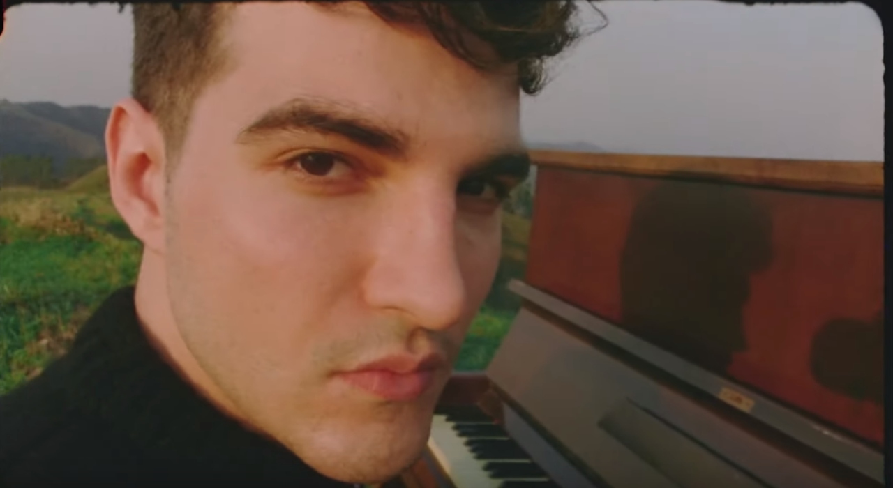 Jão lança clipe do single Essa Eu Fiz Pro Nosso Amor; confira