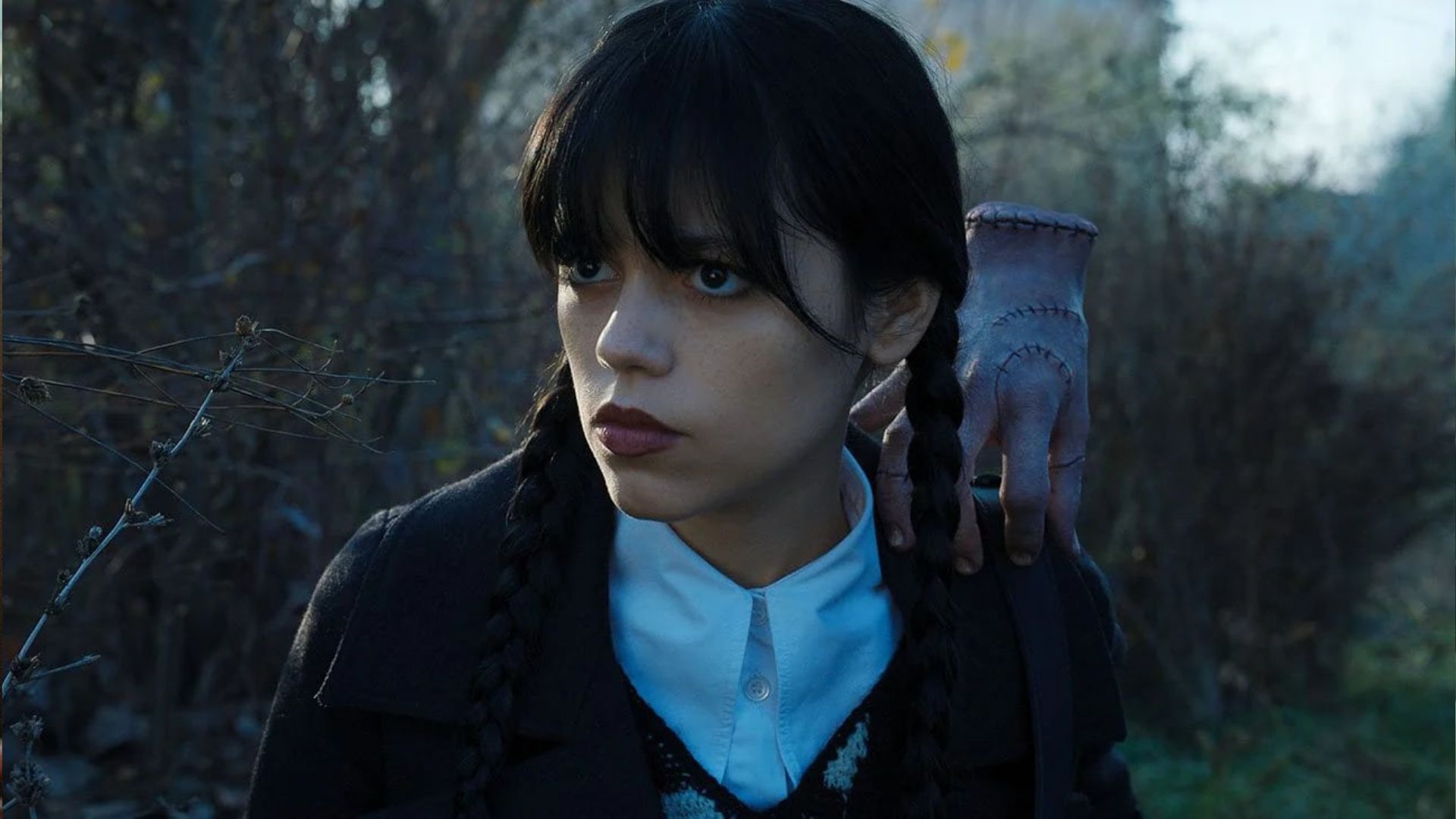 Jenna Ortega revela pressão durante gravações de “Wandinha”: “Não tinha tempo de dormir”