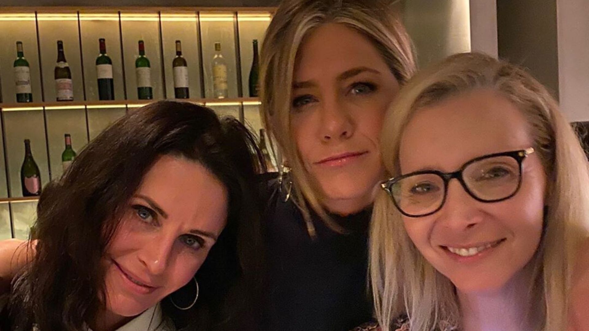 Jennifer Aniston compartilha reunião com ex-colegas de Friends, Courteney Cox e Lisa Kudrow