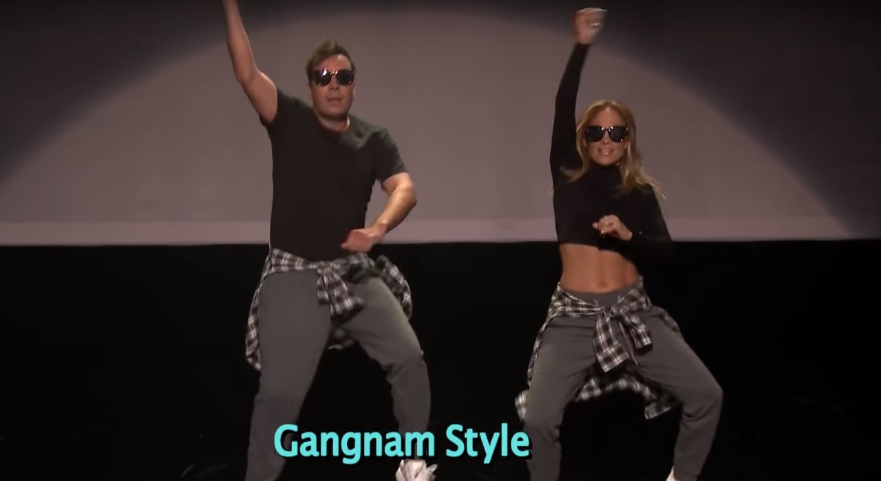 Jennifer Lopez arrasa ao relembrar coreografias icônicas dos videoclipes ao lado de Jimmy Fallon