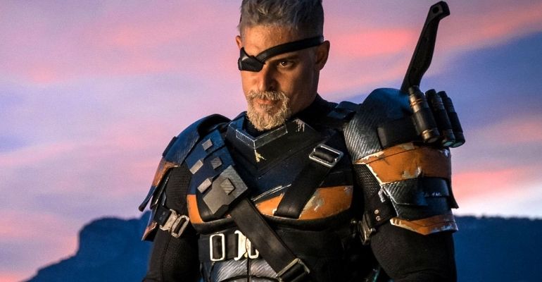 Ator de “Liga da Justiça” revela que Batgirl seria introduzida em filme descartado do Batman
