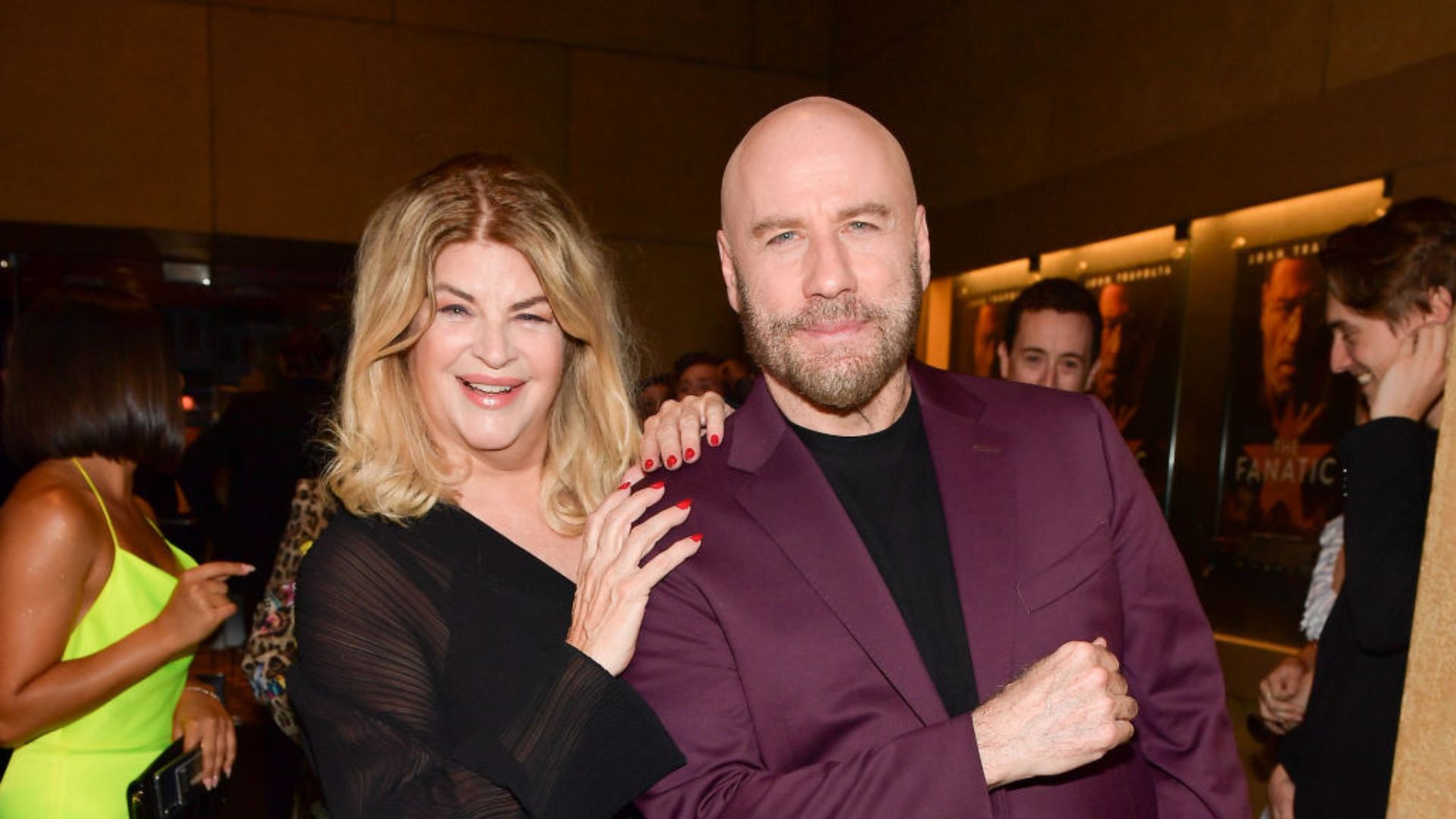 John Travolta presta homenagem e se despede da atriz e colega Kirstie Alley