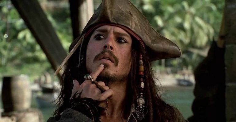 Petição para recontratar Johnny Depp em “Piratas do Caribe” ultrapassa meio milhão de assinaturas