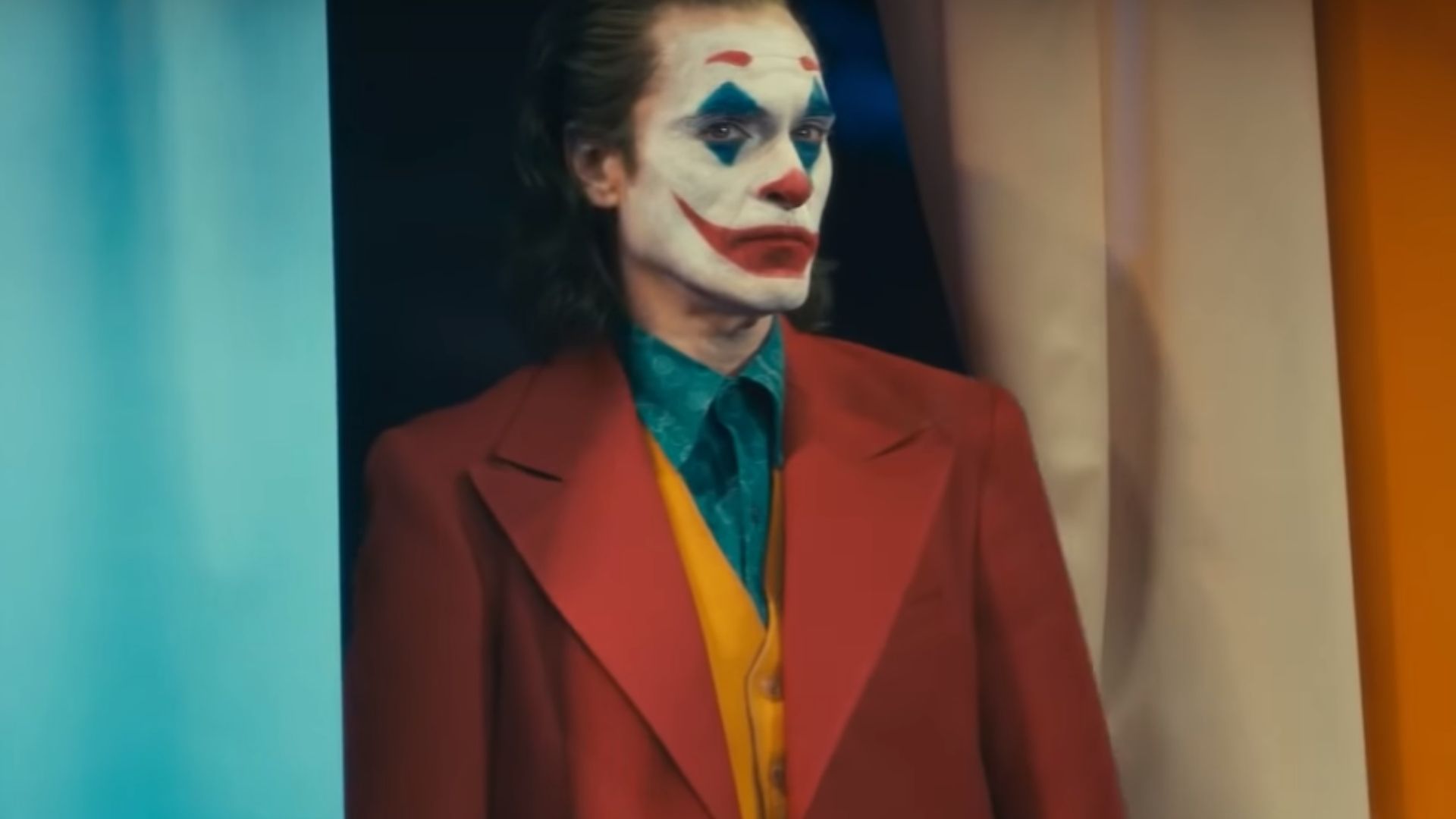 Joaquin Phoenix improvisa entradas grandiosas em cenas excluídas de Coringa