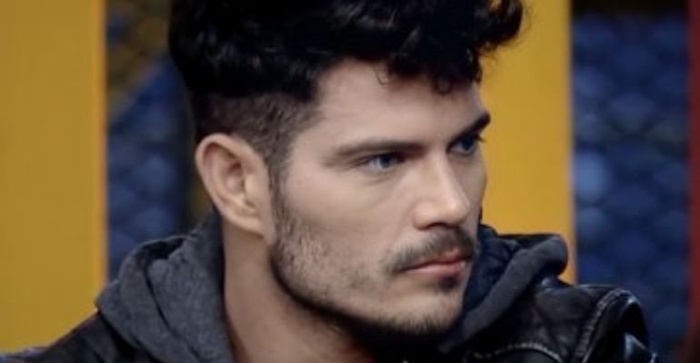 A Fazenda 12: JP Gadêlha é cancelado após defender Biel e chamá-lo de “irmão”