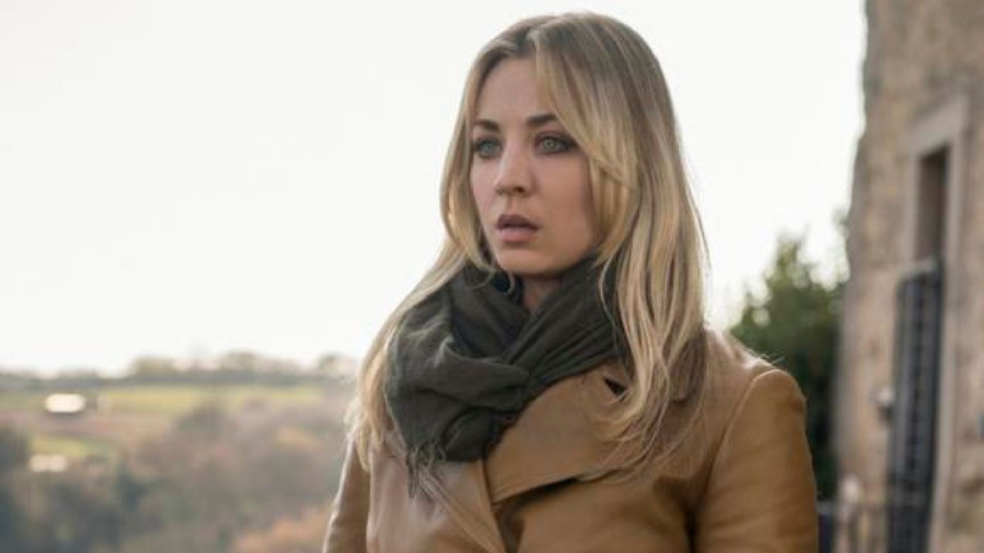Kaley Cuoco chorou a noite inteira após perder papel para Kate Hudson em filme