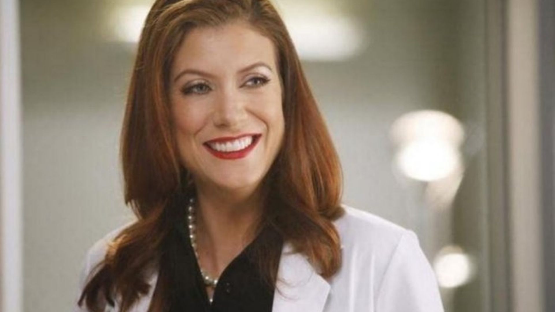 Kate Walsh retornará em mais um episódio da 18ª temporada de “Grey’s Anathomy”