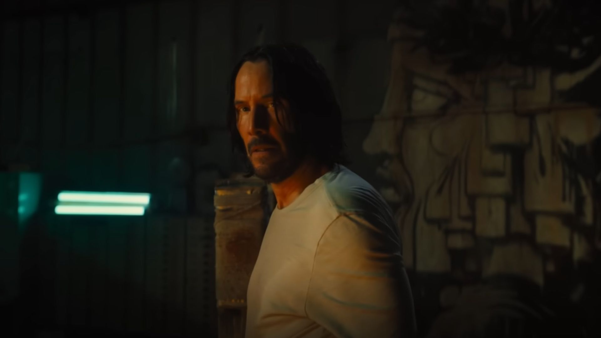 Keanu Reeves protagoniza cenas intensas de ação no trailer de “John Wick 4”