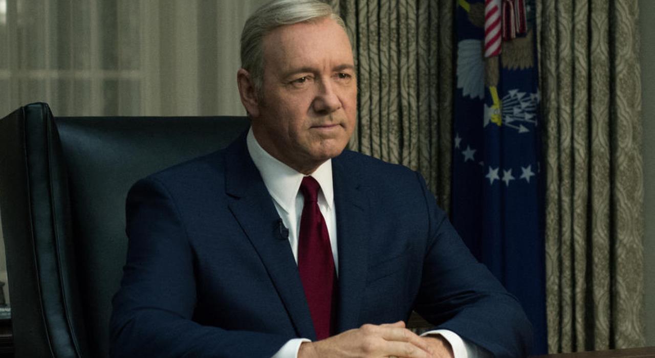 Acusador de Kevin Spacey por assédio sexual morre em meio ao processo na justiça