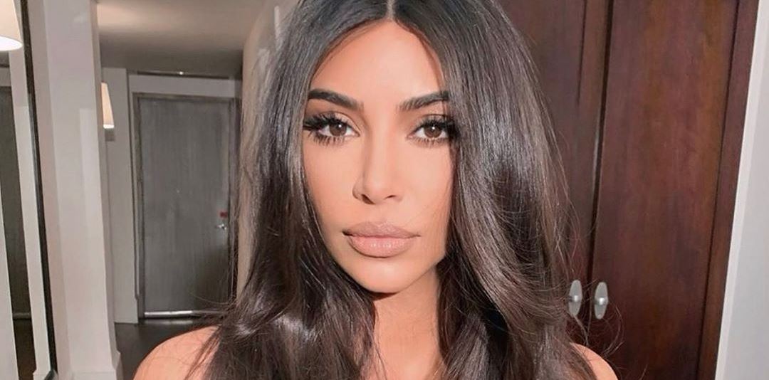 Kim Kardashian mostra detalhes de sua despensa após ser alvo de piadas e tamanho surpreende