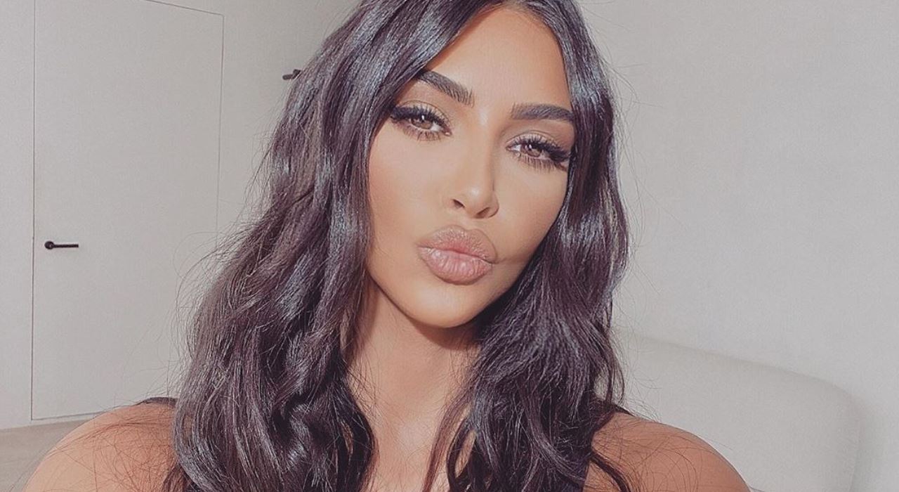 Kim Kardashian surpreende seguidores com dica culinária: “Vai mudar sua vida”