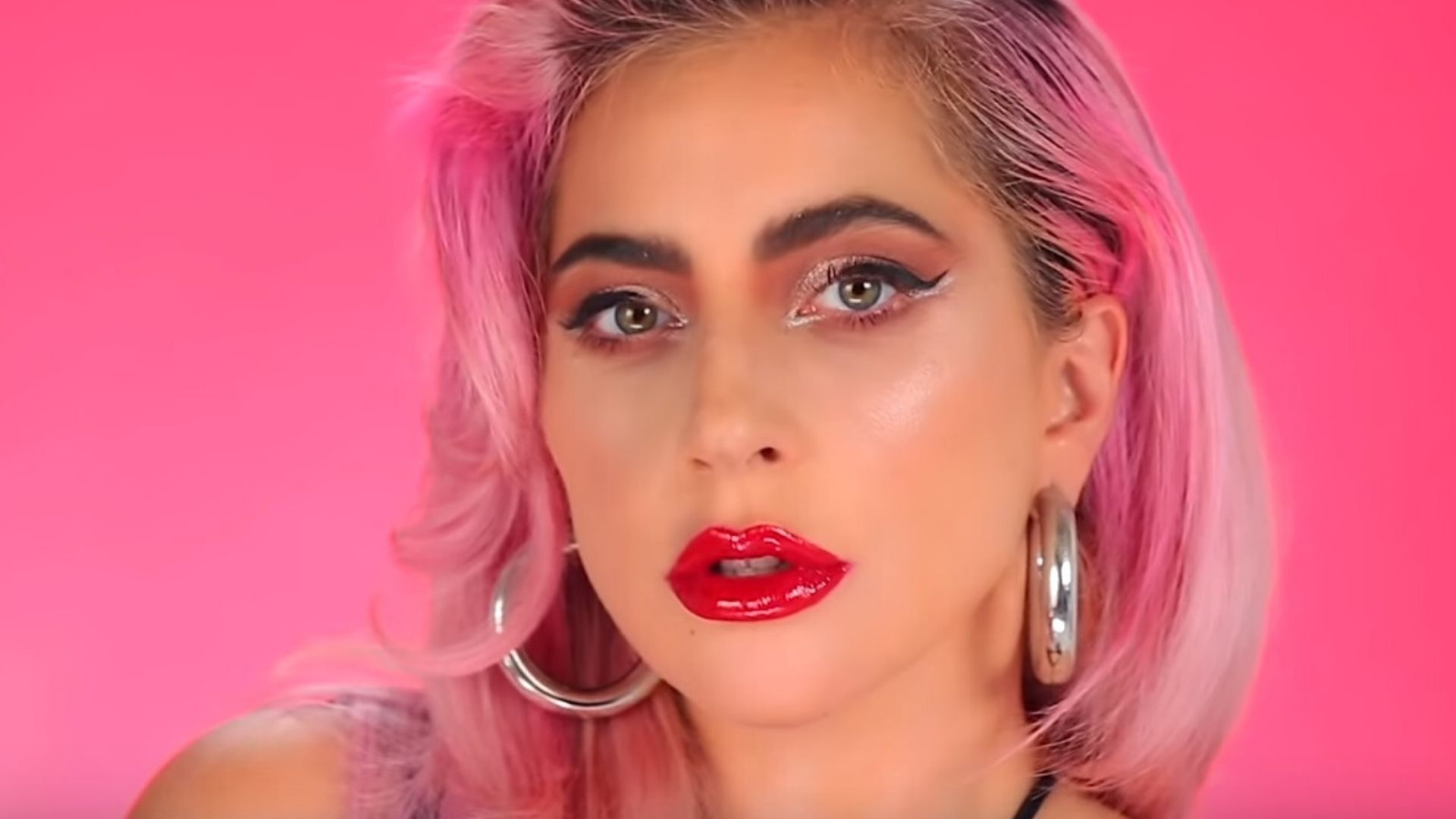 Lady Gaga fala sobre saúde mental em entrevista à Oprah