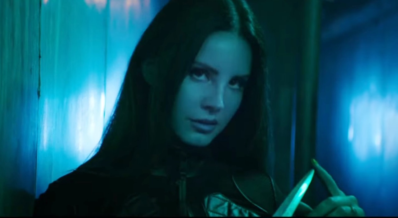 Parte de Lana Del Rey em Don’t Call Me Angel é cortada por rádios americanas, relatam usuários do Twitter