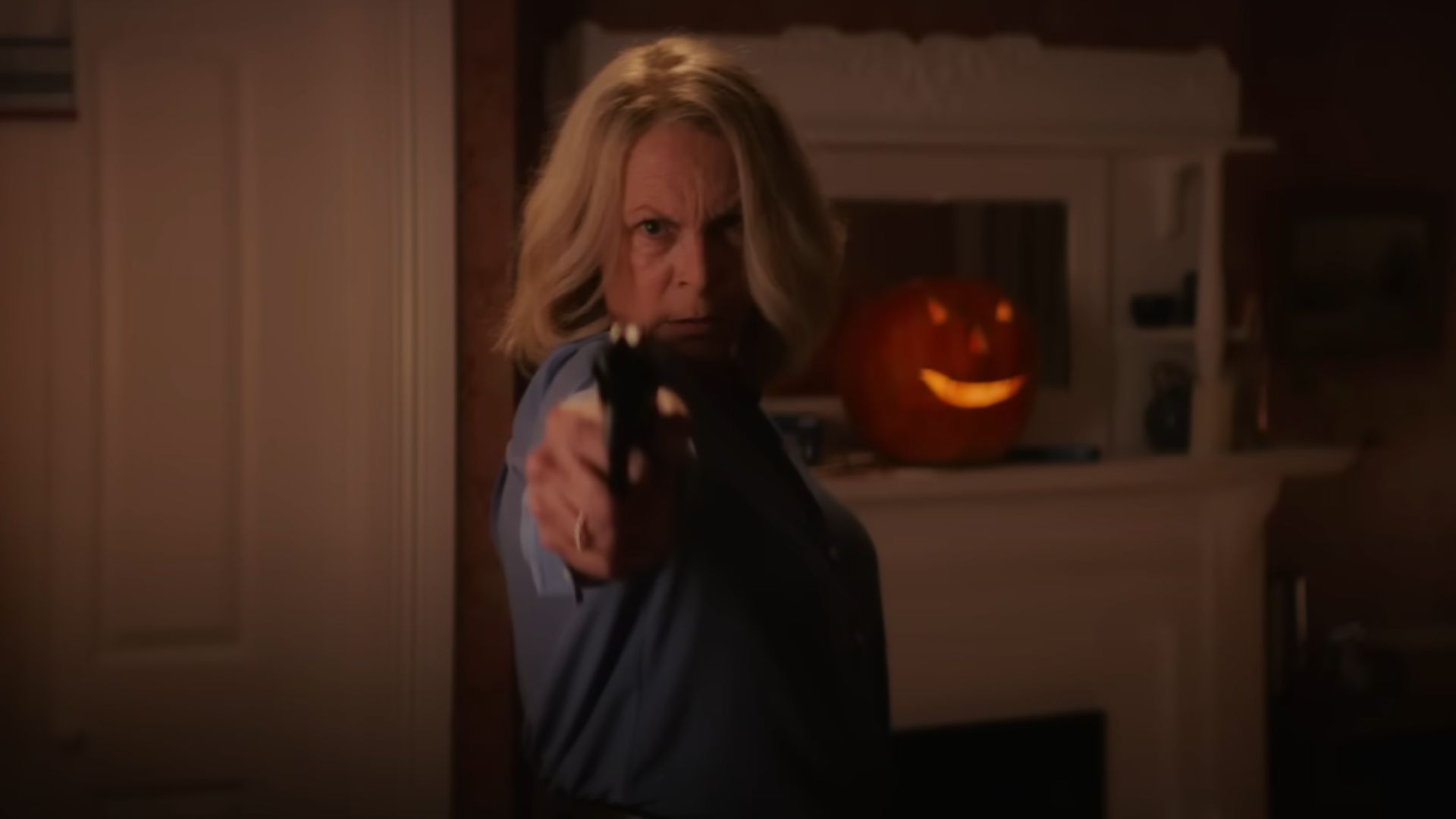 Laurie e Michael Myers se enfrentam no trailer de “Halloween Ends”