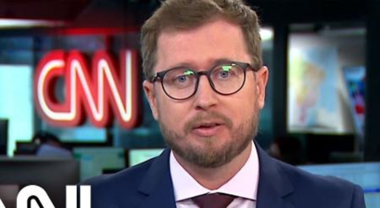 Jornalista da CNN Brasil é demitido após comentários homofóbicos
