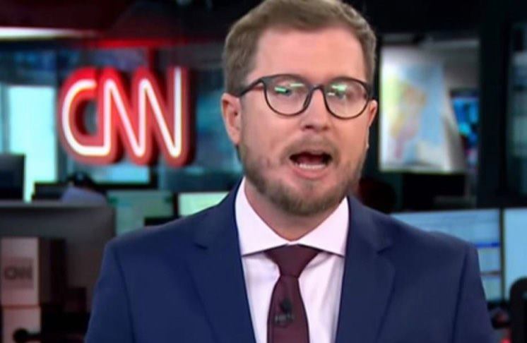 Comentarista da CNN Brasil gera polêmica ao dizer que homens gays têm mais chances de ter AIDS
