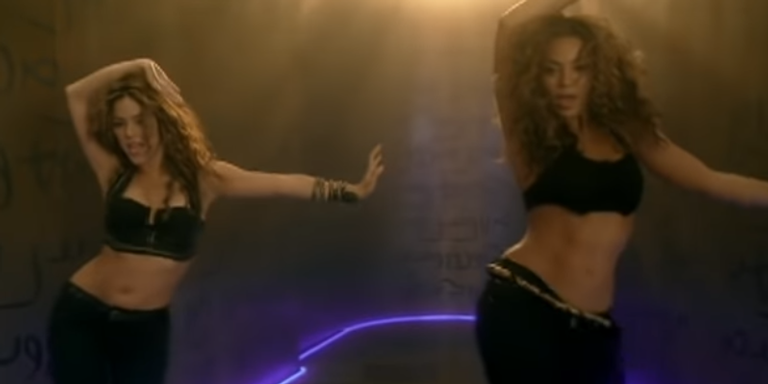 Shakira compartilha segredo de Beyoncé para parecer ‘mais alta’
