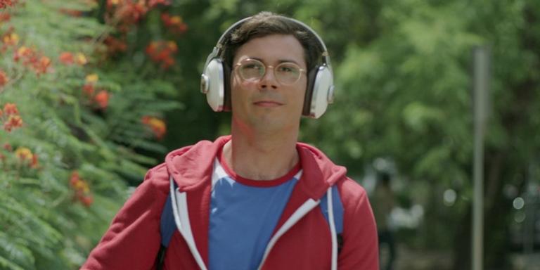 Special: Série da Netflix sobre jovem gay com paralisia cerebral é renovada para segunda temporada