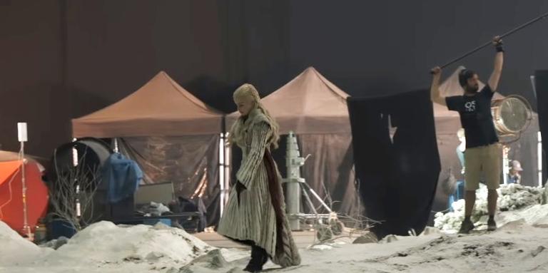 Trailer de documentário sobre ‘Game of Thrones’ revela bastidores da última gravação de Emilia Clarke; Confira