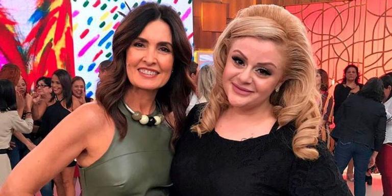‘Adele’ choca público com apresentação em programa de Fátima Bernardes