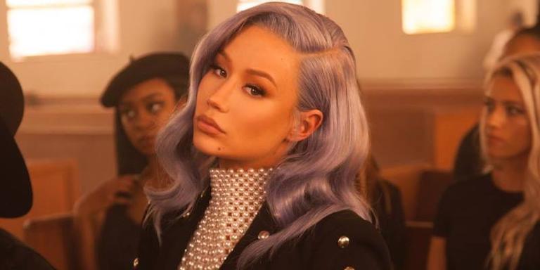Iggy Azalea revela capa e data de estreia de novo álbum; ‘In My Defense’ chega em julho