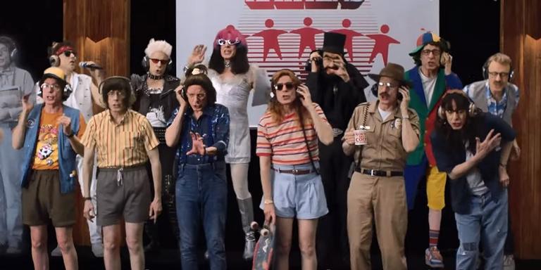 ‘Stranger Things 3’ – Netflix divulga clipe pedindo ajuda do Brasil para Hawkins
