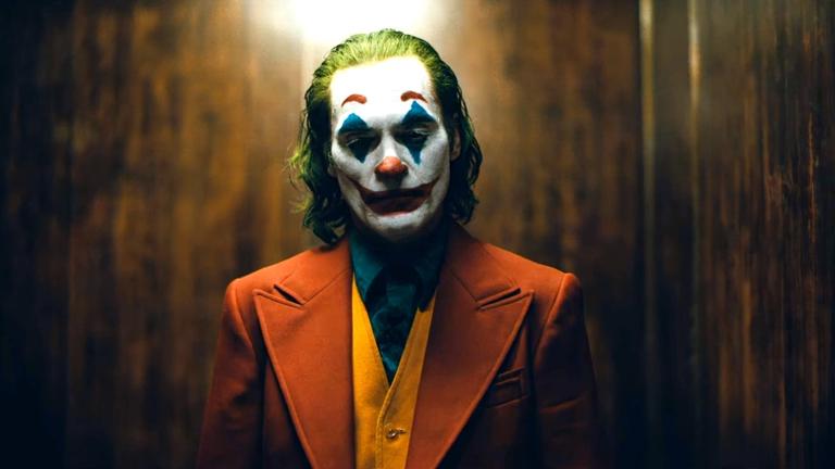 Diretor diz que Joaquin Phoenix chegou a “perder a compostura” nas gravações de Coringa
