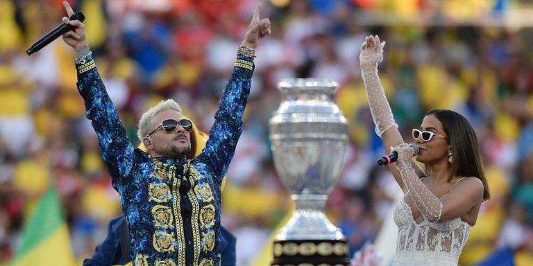 Anitta e Pedro Capó se apresentam juntos na final da Copa América 2019
