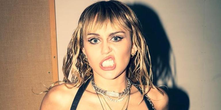Miley Cyrus fala sobre seu casamento e revela motivo de ter largado Hannah Montana: ‘Pareceu ridículo’