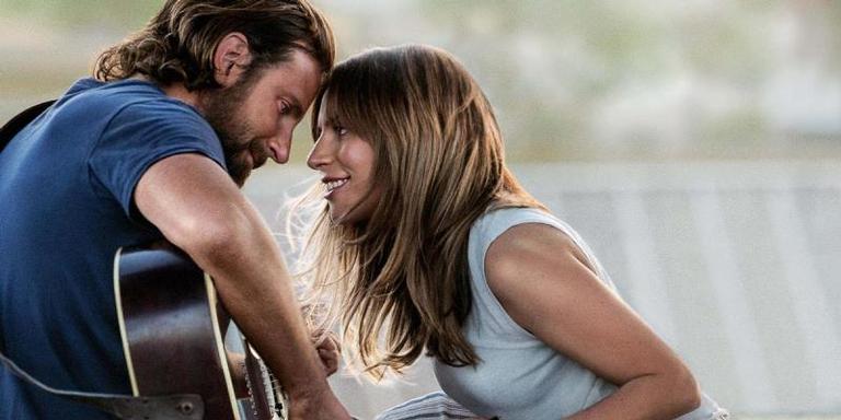 Lady Gaga e Bradley Cooper não estão morando juntos, diz site