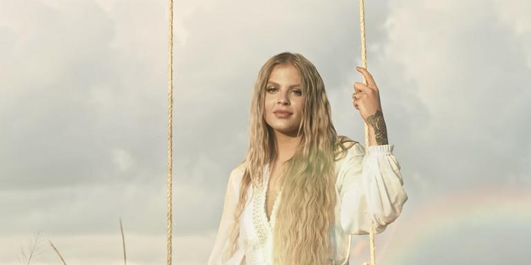Luísa Sonza homenageia as mulheres de sua família em clipe emocionante de ‘Eliane’