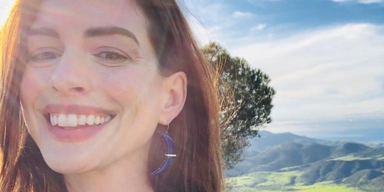Anne Hathaway revela que está grávida de seu segundo filho: ‘Não é para um filme’