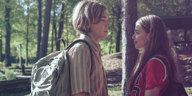 Primeiras imagens da série ‘Quem é você, Alasca?’ mostra relação do casal protagonista e dos amigos