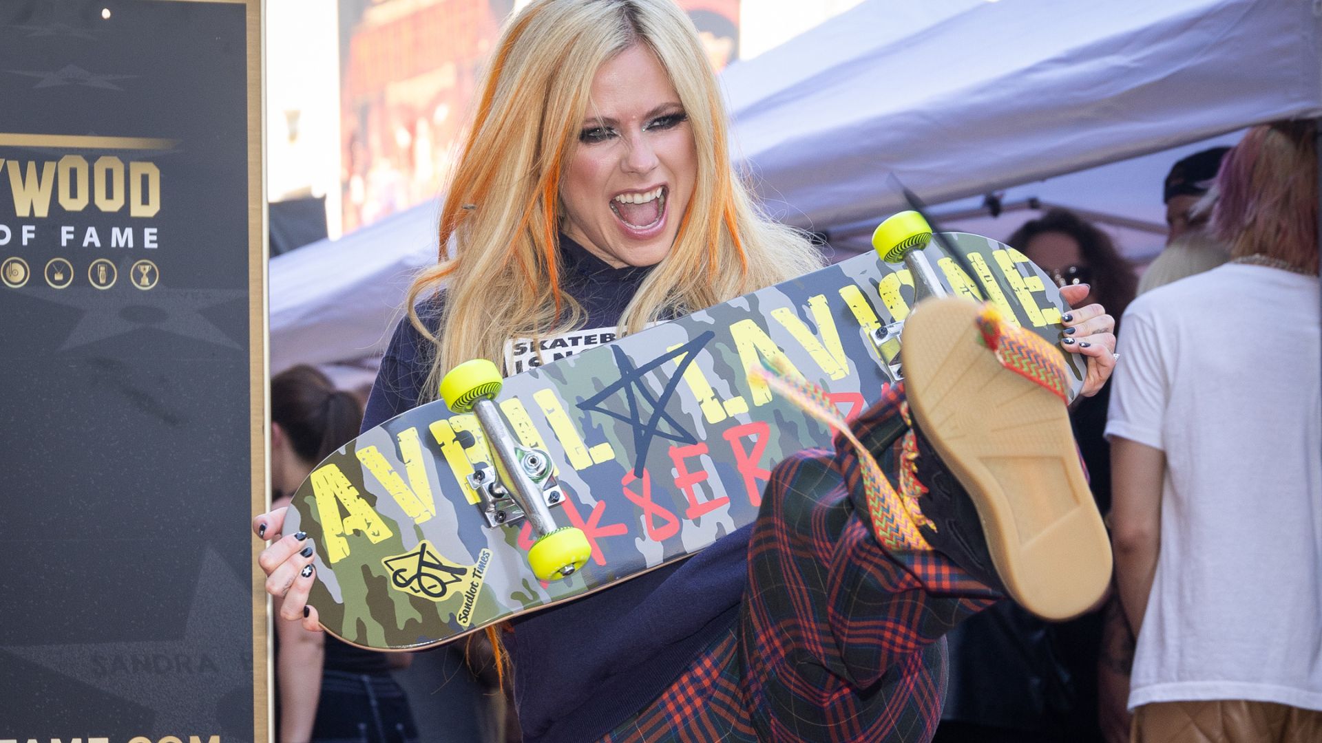 Avril Lavigne morreu e foi substituída?