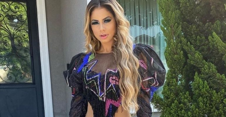 Lexa se forma na faculdade e declara: “A educação é o caminho”