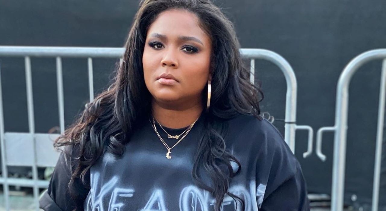 Lizzo chora ao saber de suas indicações ao Grammy: ”Muito agradecida em fazer parte disso”