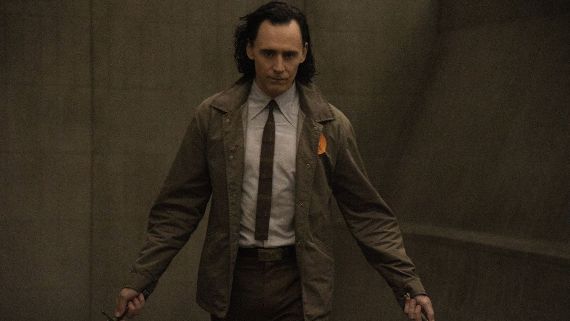 “Loki”: Imagens dos bastidores revelam visual de Tom Hiddleston no novo ano